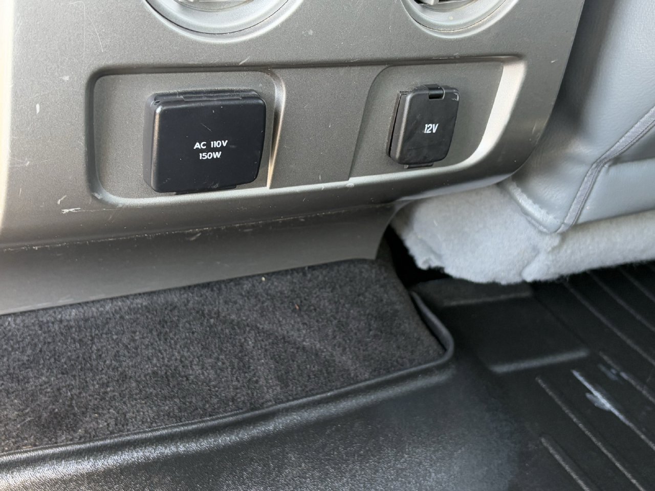 Used 2013 Ford F150 Lariat w/ Mid Equipment Group RWD image 23