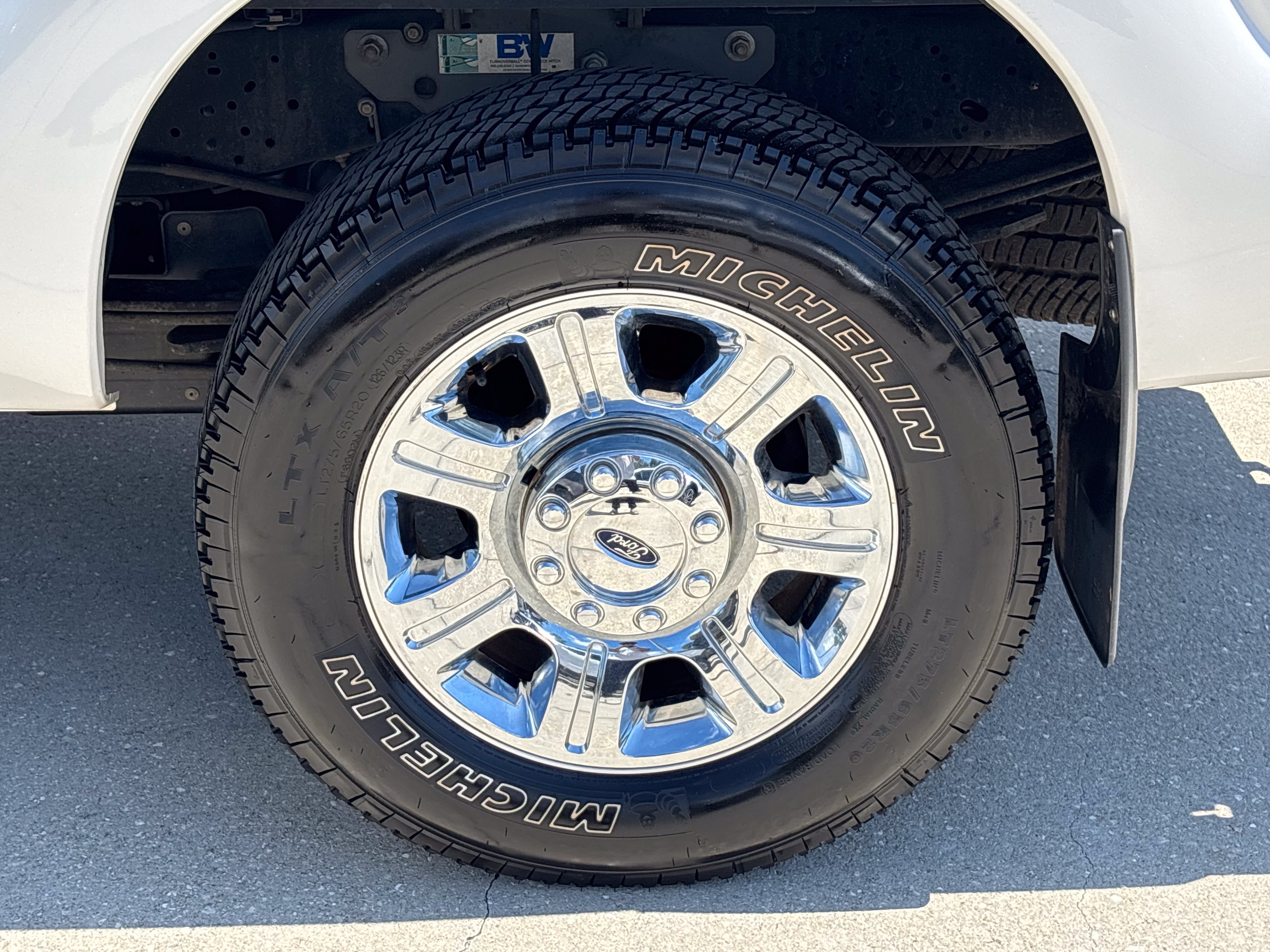 Used 2016 Ford F250 Lariat w/ Lariat Ultimate Package AWD/4WD image 13