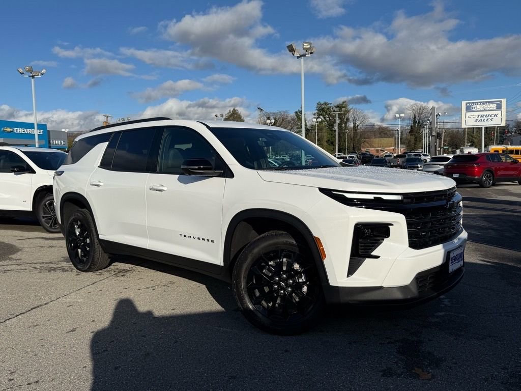 New 2026 Chevrolet Traverse LT