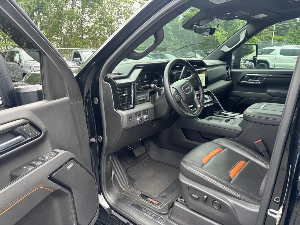 Certified 2025 GMC Sierra 2500 AT4 w/ AT4 Premium Plus Package AWD/4WD image 9