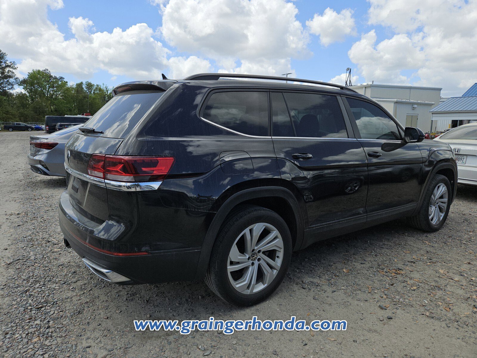 Used 2022 Volkswagen Atlas SE image 6