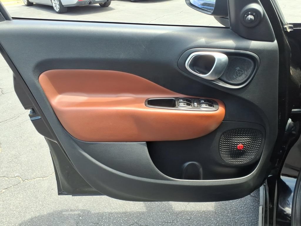 Used 2014 FIAT 500L Trekking w/ Popular Equipment Group FWD image 10
