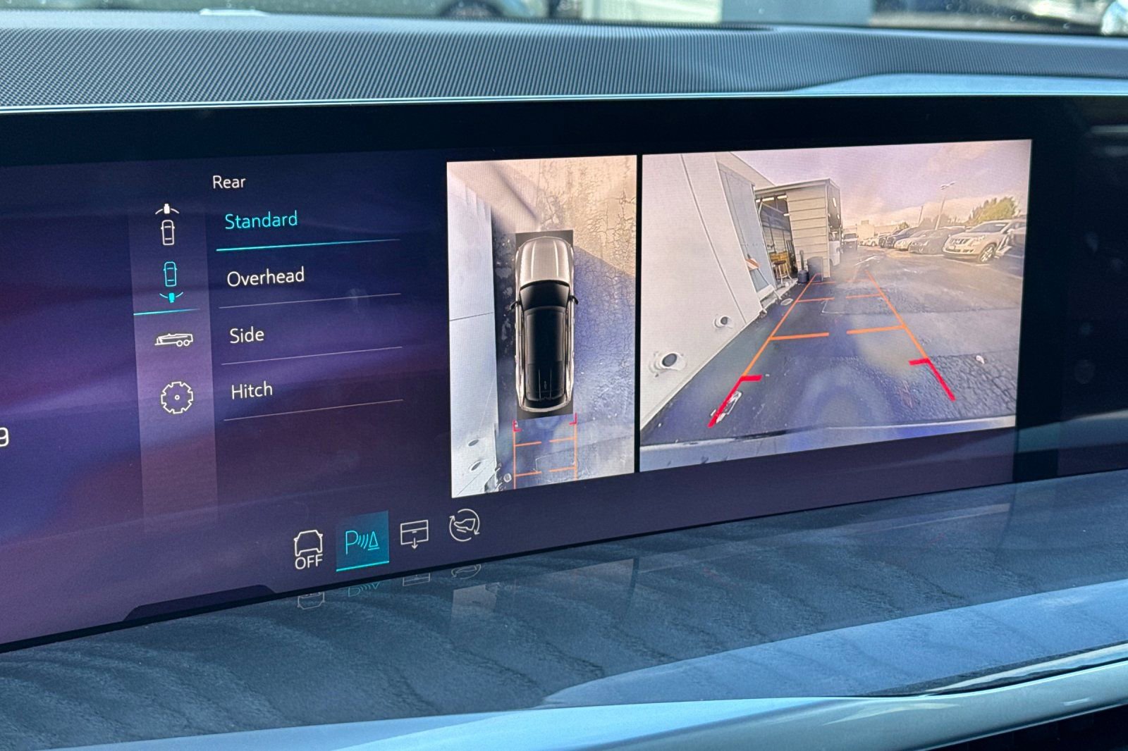 Used 2025 Cadillac Escalade IQ Sport 2 image 25