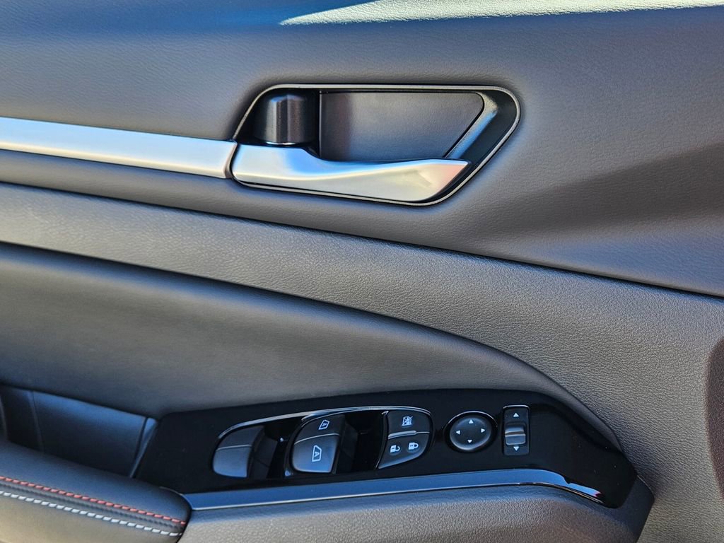 New 2025 Nissan Altima 2.5 SR w/ SR Premium Package image 27