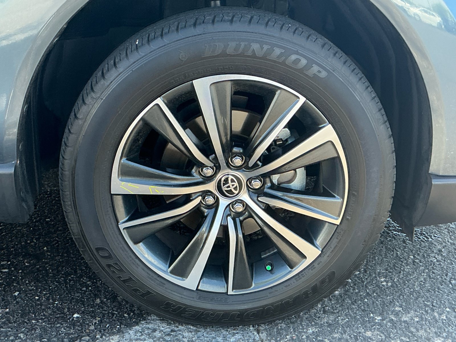 Certified 2024 Toyota Venza LE AWD/4WD image 25