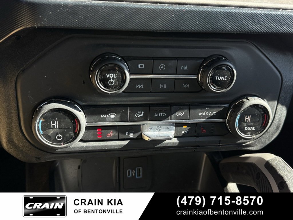 Used 2021 Ford Bronco Outer Banks image 16