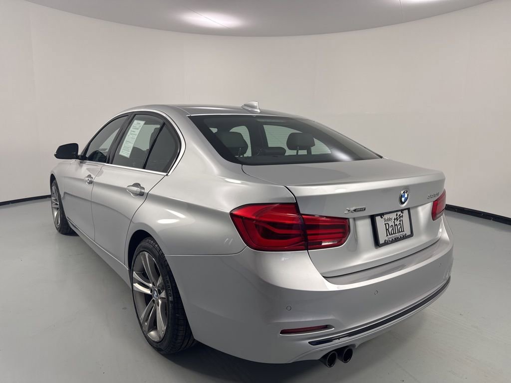 Used 2017 BMW 330i xDrive Sedan image 5