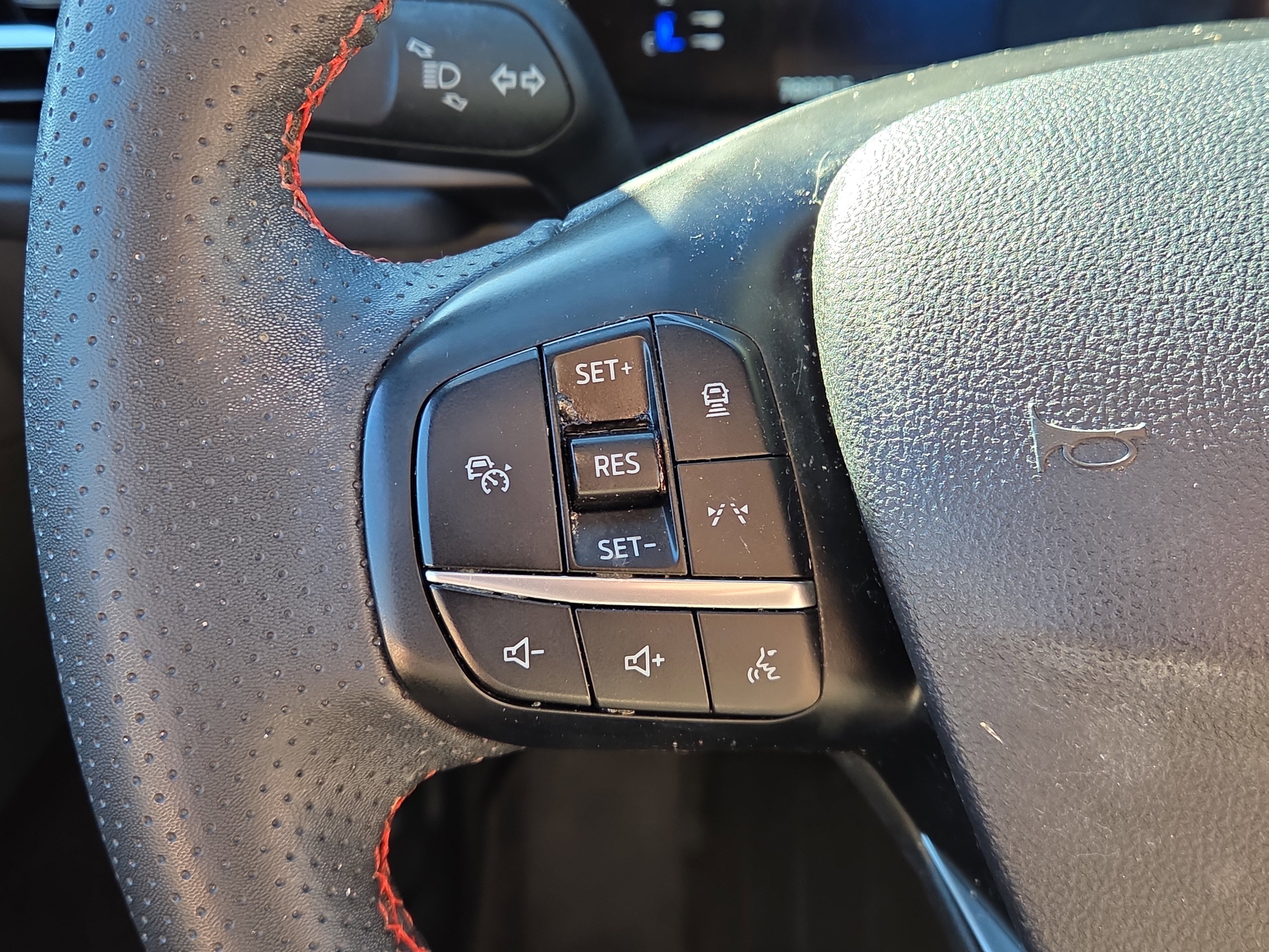 Certified 2024 Ford Escape ST-Line Select w/ Tech Pack #1 image 19