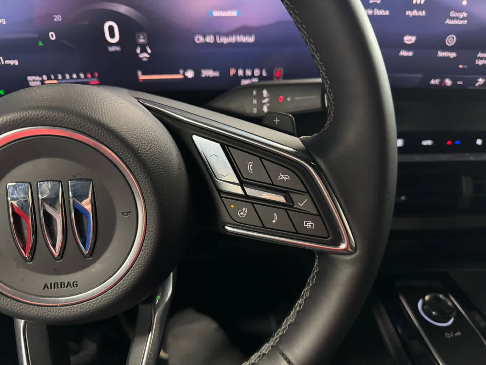 Certified 2025 Buick Enclave Preferred image 20