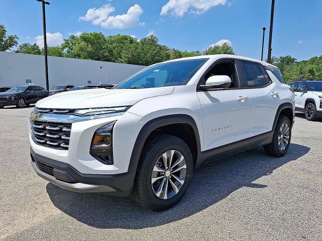 New 2026 Chevrolet Equinox LT w/ Convenience Package II FWD image 2