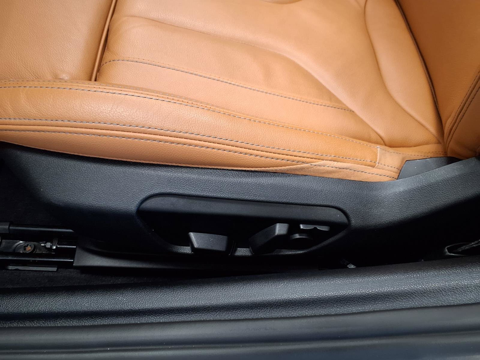 Used 2022 BMW Z4 M40i w/ Premium Package RWD image 18