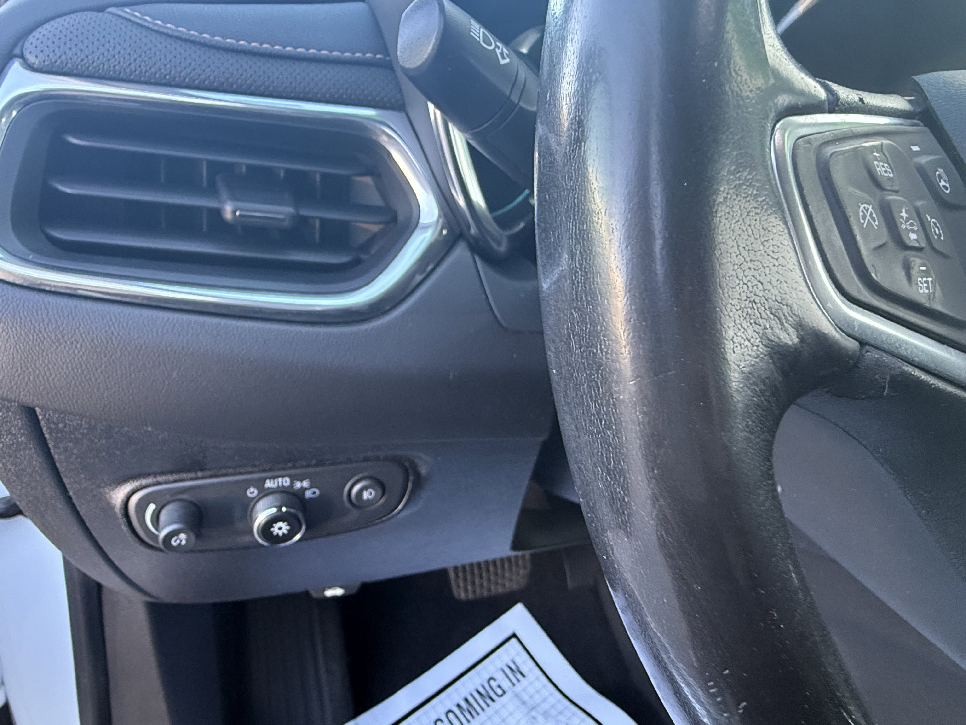 Used 2018 Chevrolet Equinox Premier image 13