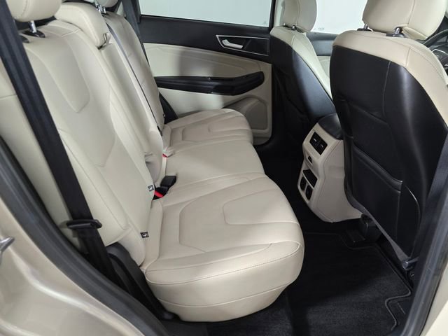 Used 2018 Ford Edge Titanium w/ Equipment Group 301A AWD/4WD image 14