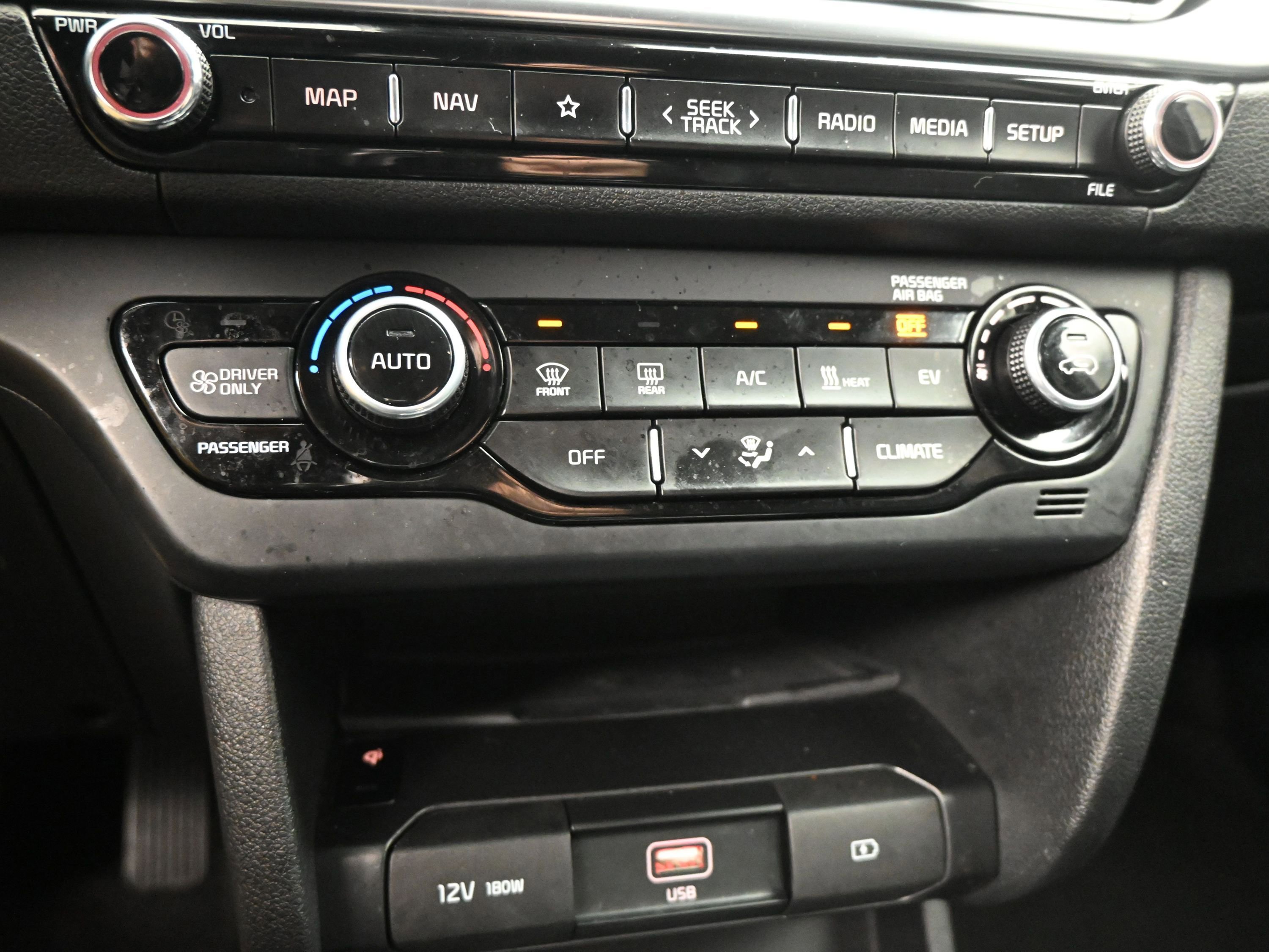 Used 2022 Kia Niro EX Premium image 14