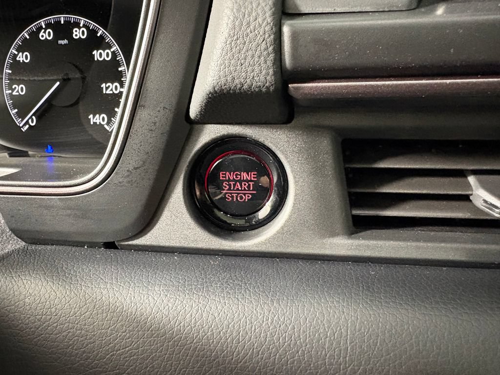 Used 2025 Honda Pilot TrailSport image 21