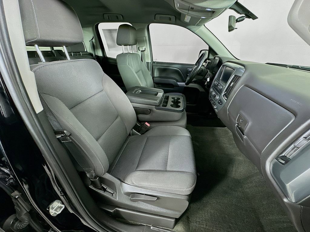 Used 2018 Chevrolet Silverado 1500 LT w/ Midnight Edition AWD/4WD image 34