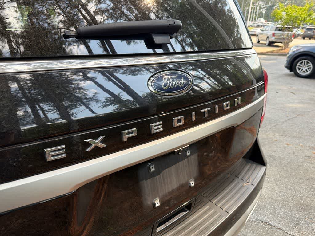 Used 2024 Ford Expedition XLT AWD/4WD image 8