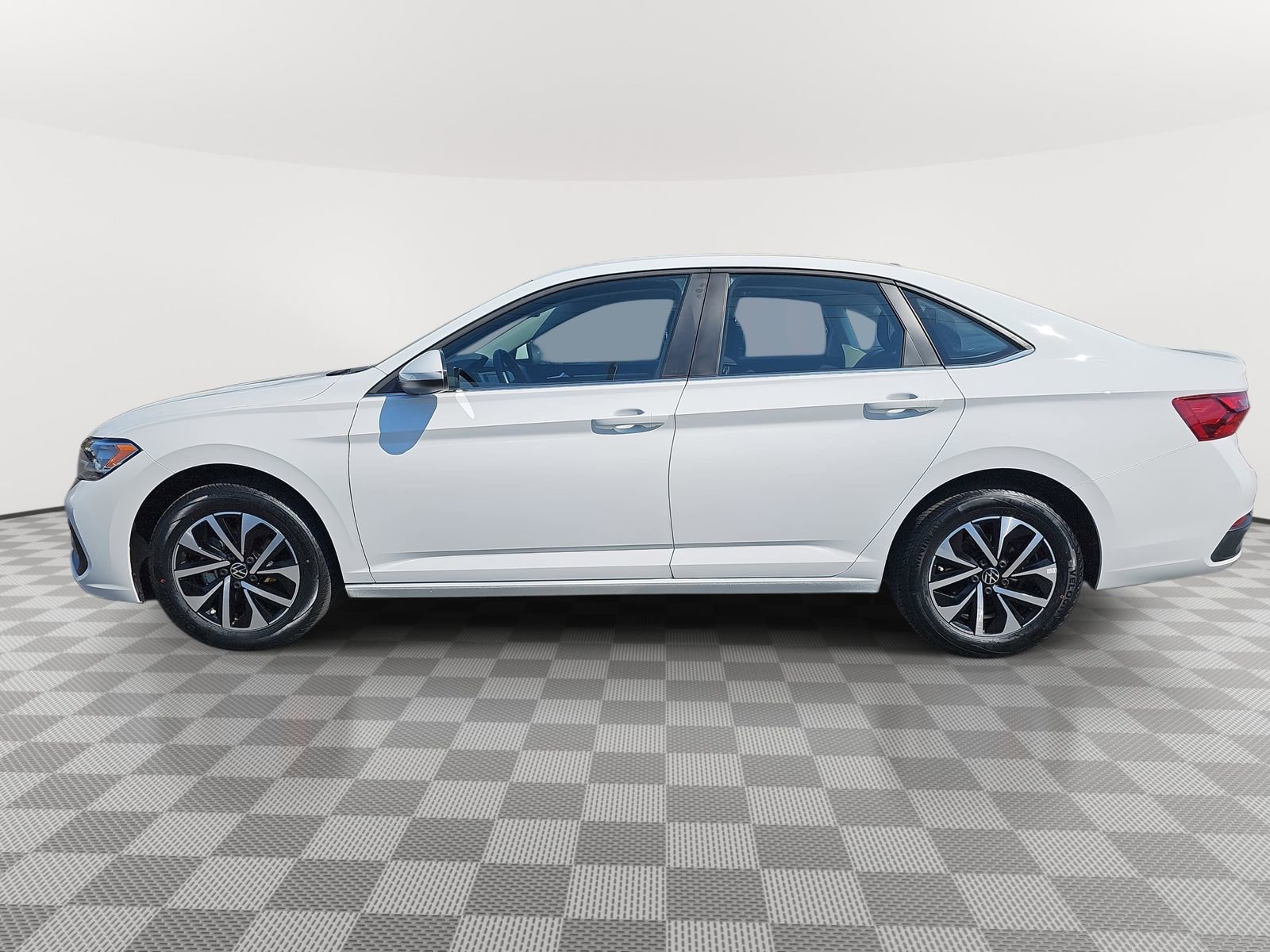 Used 2022 Volkswagen Jetta S image 8