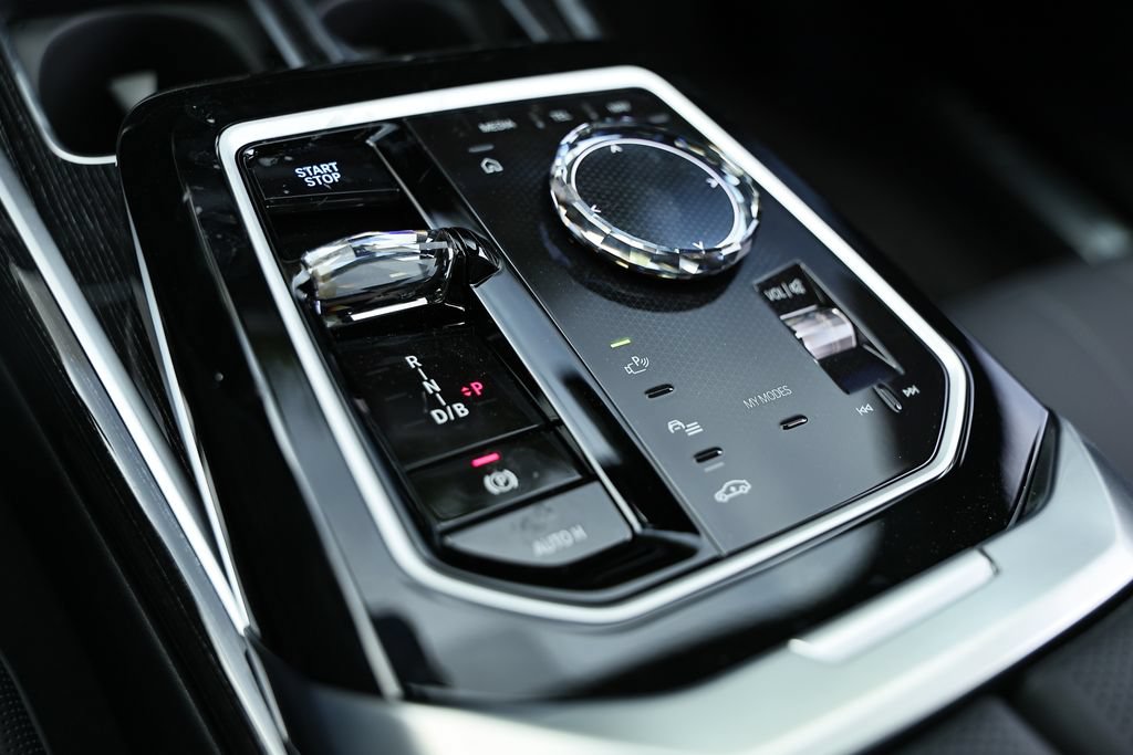 New 2026 BMW i7 xDrive60 AWD/4WD image 40