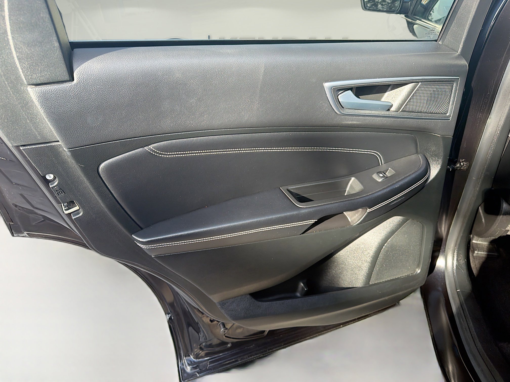 Used 2022 Ford Edge Titanium image 23