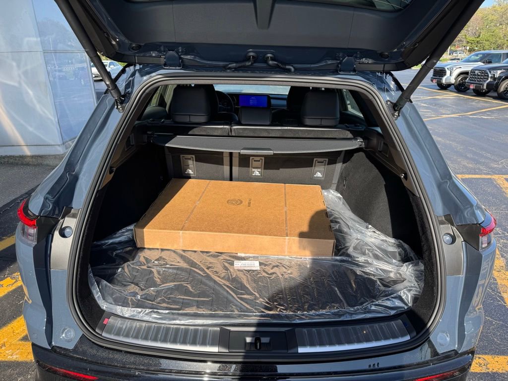 New 2026 Toyota Crown Signia image 6