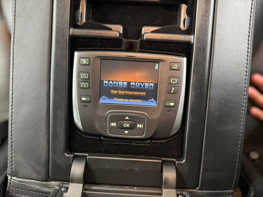 Used 2011 Land Rover Range Rover Supercharged AWD/4WD image 51