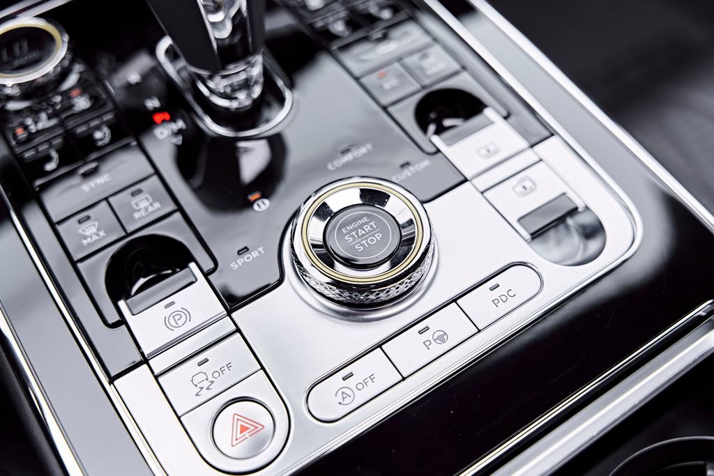 Used 2022 Bentley Flying Spur V8 AWD/4WD image 82