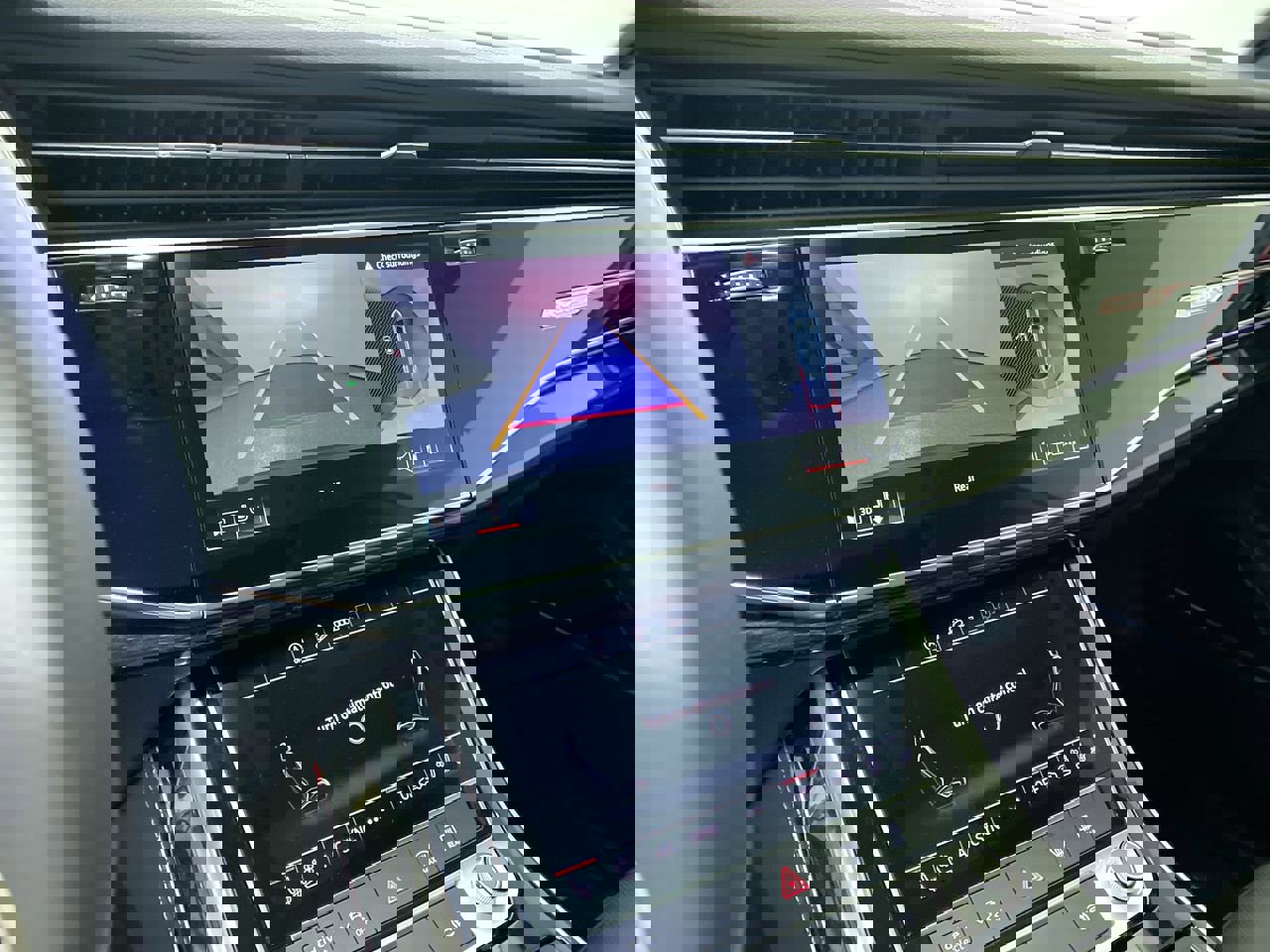 Used 2025 Audi Q8 Premium Plus w/ Premium Plus Package image 5