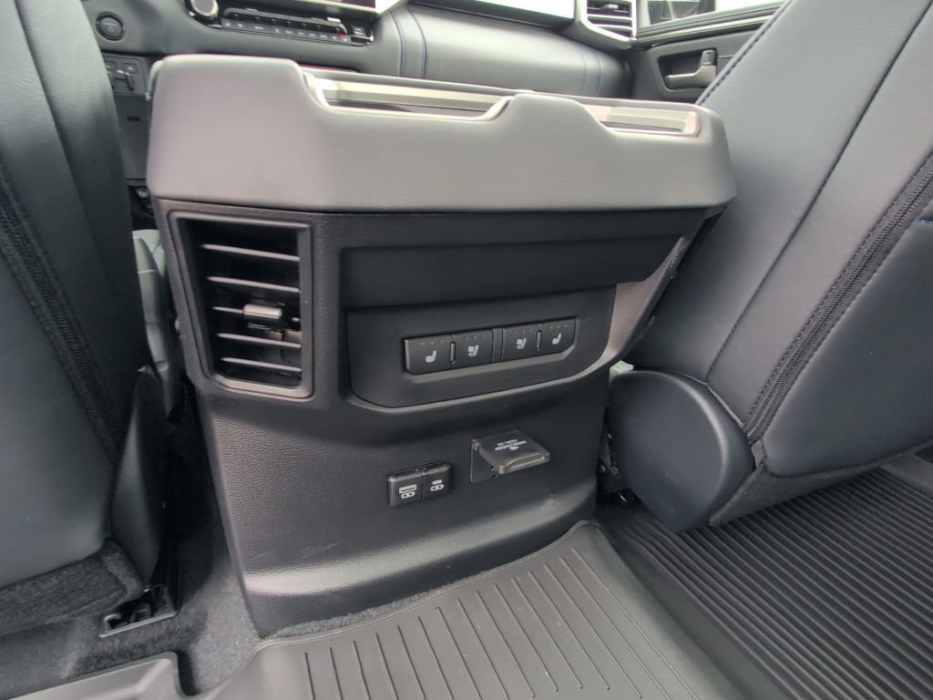 New 2026 Toyota Tundra Platinum w/ Tow Tech Package image 15