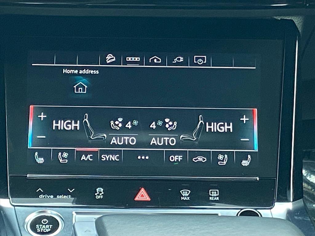 Used 2023 Audi e-tron Premium Plus w/ Premium Plus Package image 9