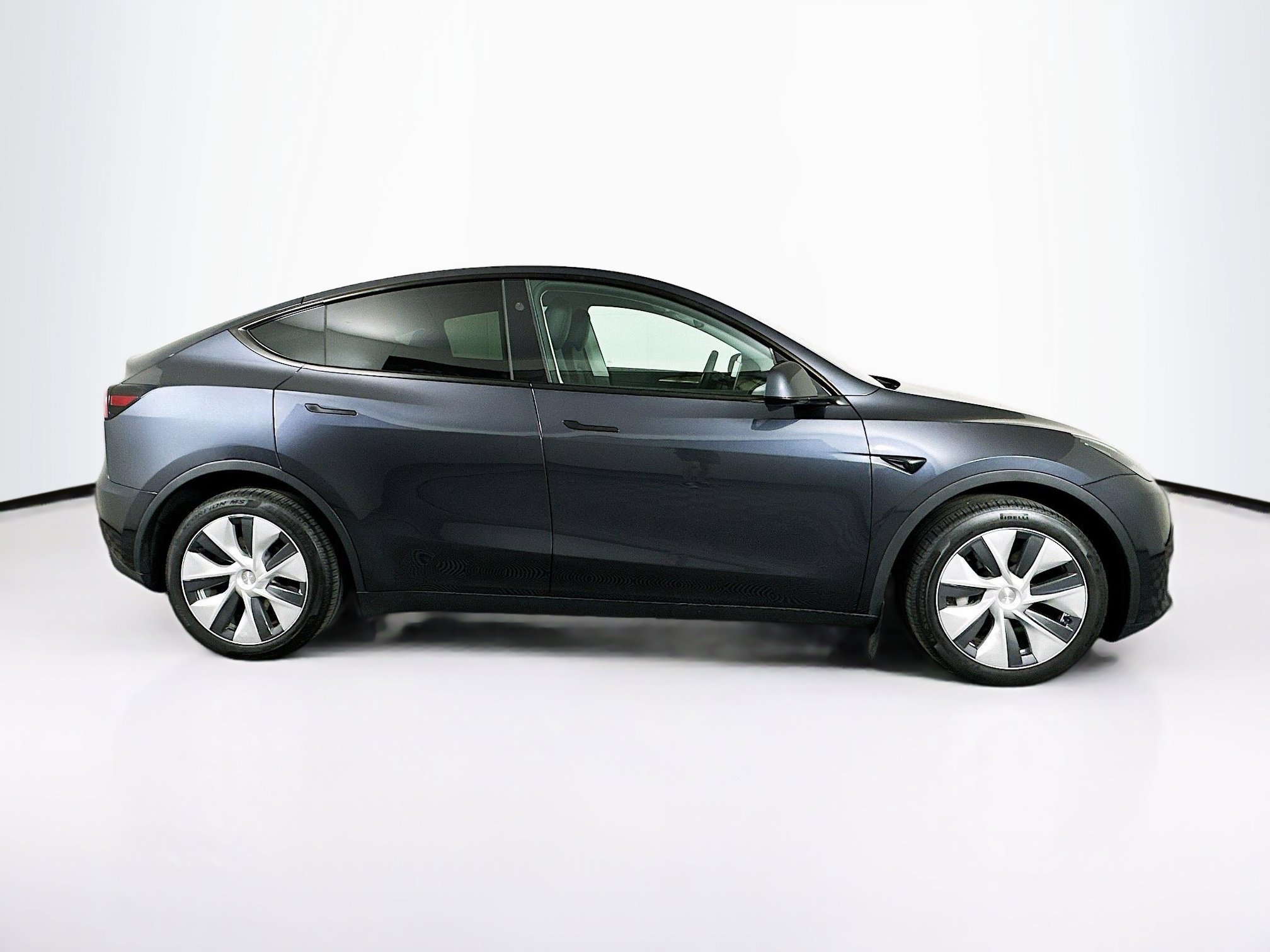 Used 2024 Tesla Model Y Long Range image 10