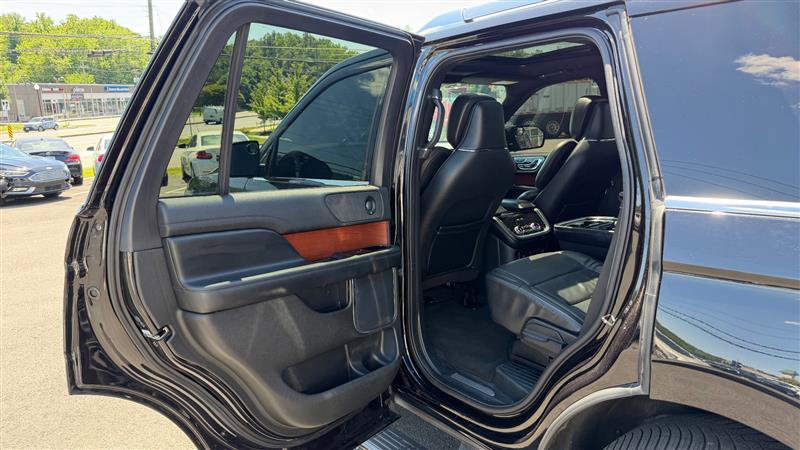 Used 2020 Lincoln Navigator Reserve AWD/4WD image 42