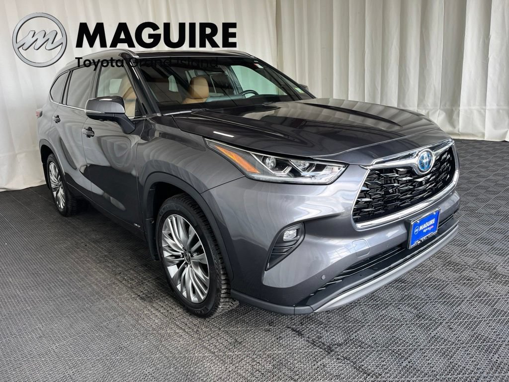 Used 2024 Toyota Highlander Platinum AWD/4WD image 33