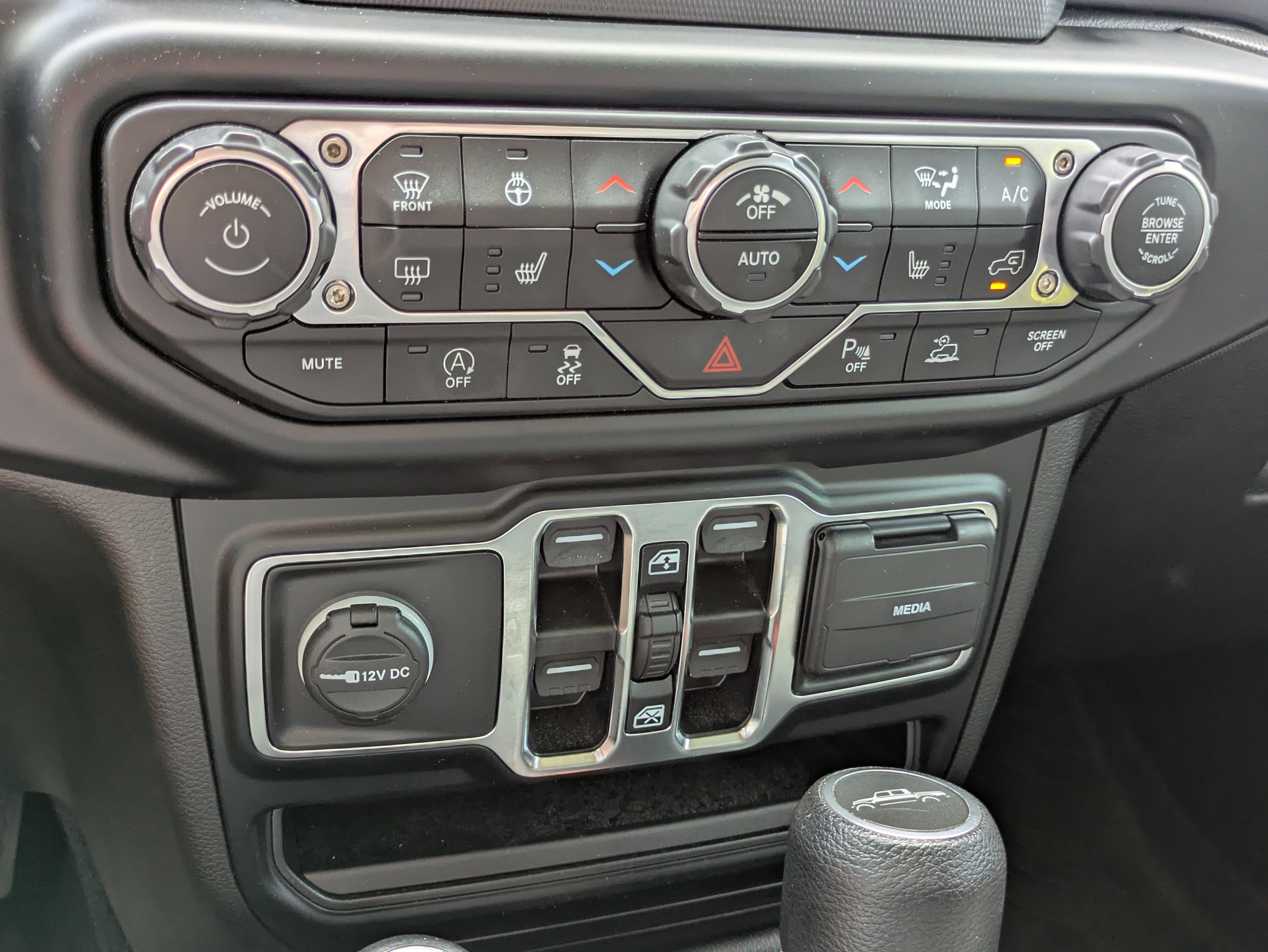 Used 2023 Jeep Gladiator Willys image 16