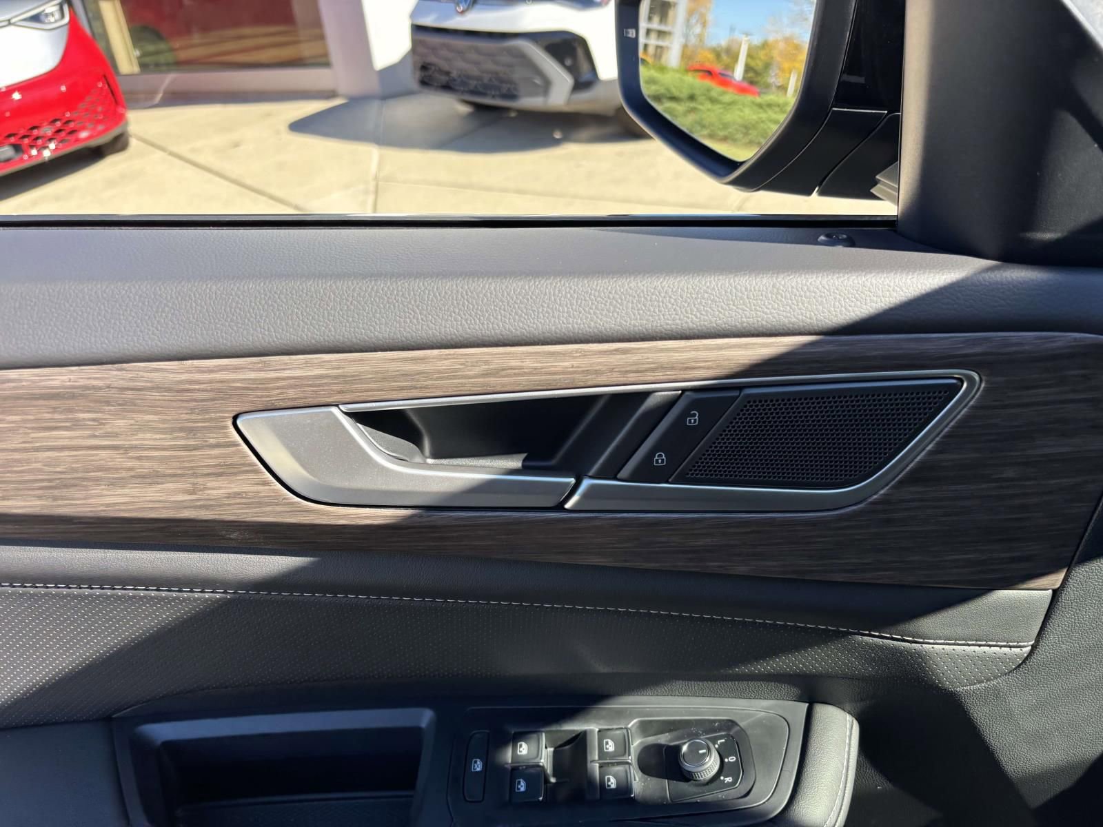 New 2026 Volkswagen Atlas SEL image 12