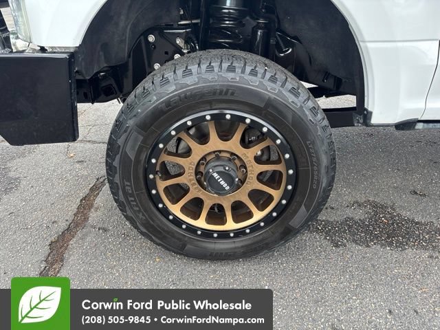 Used 2017 Ford F350 Lariat w/ Lariat Value Package AWD/4WD image 9