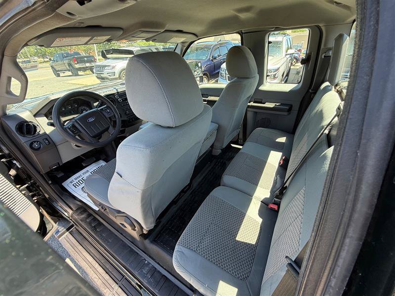 Used 2016 Ford F250 XL w/ XL Appearance Package AWD/4WD image 21