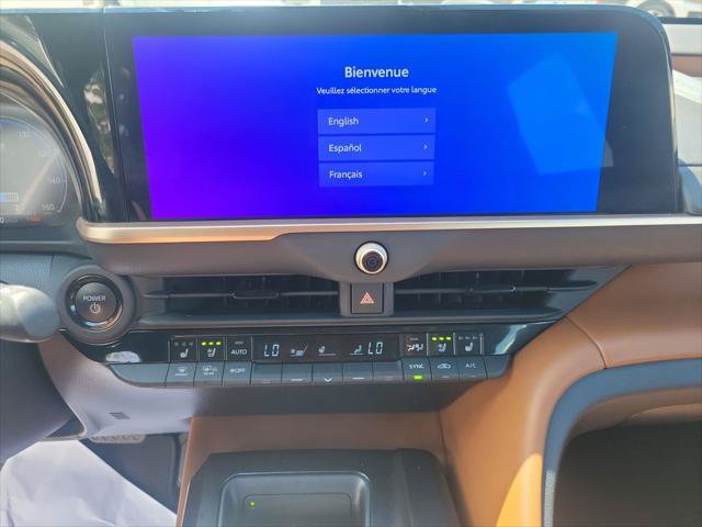 Certified 2025 Toyota Crown Signia w/ Advanced Technology Package AWD/4WD image 35