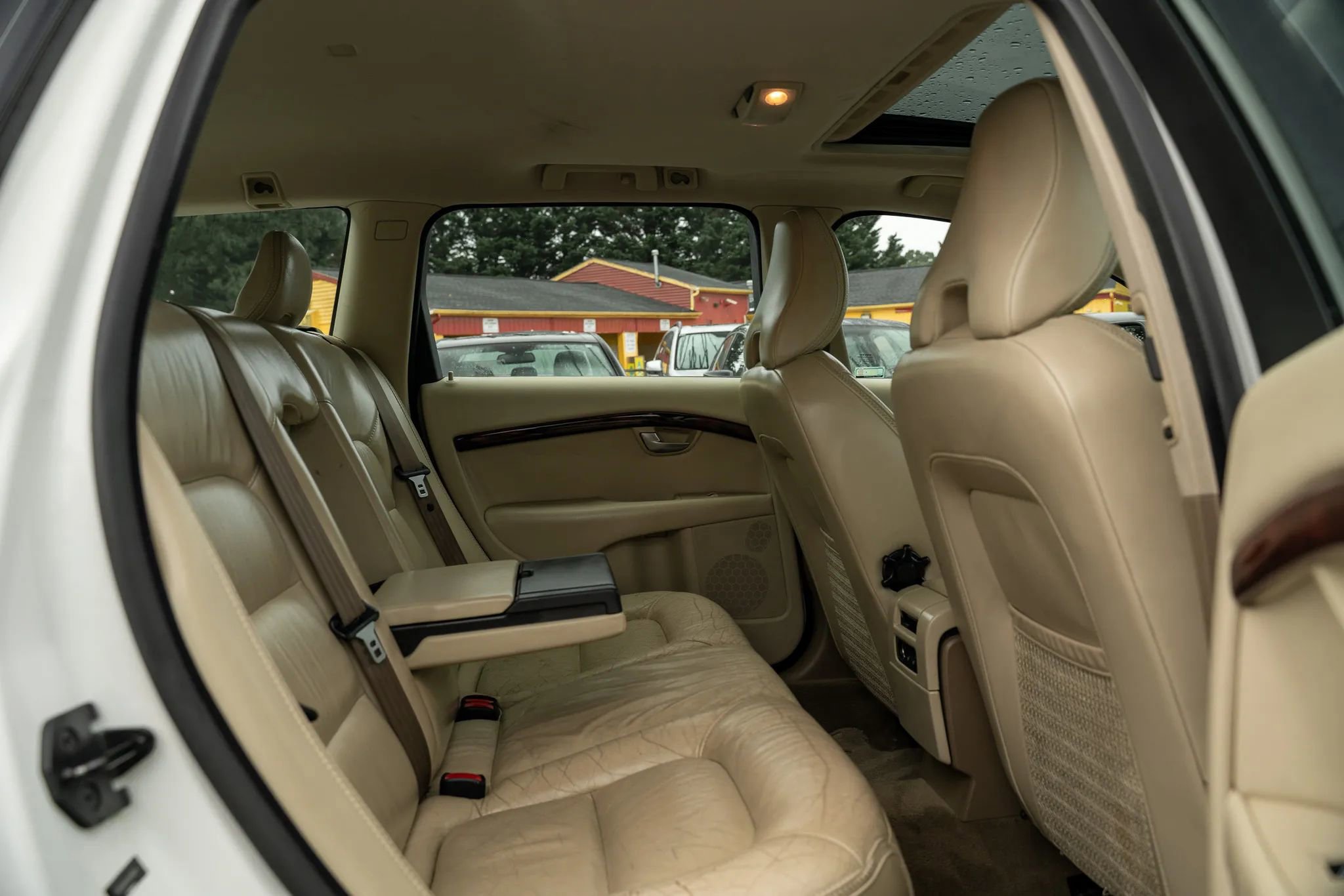 Used 2008 Volvo XC70 3.2 image 10