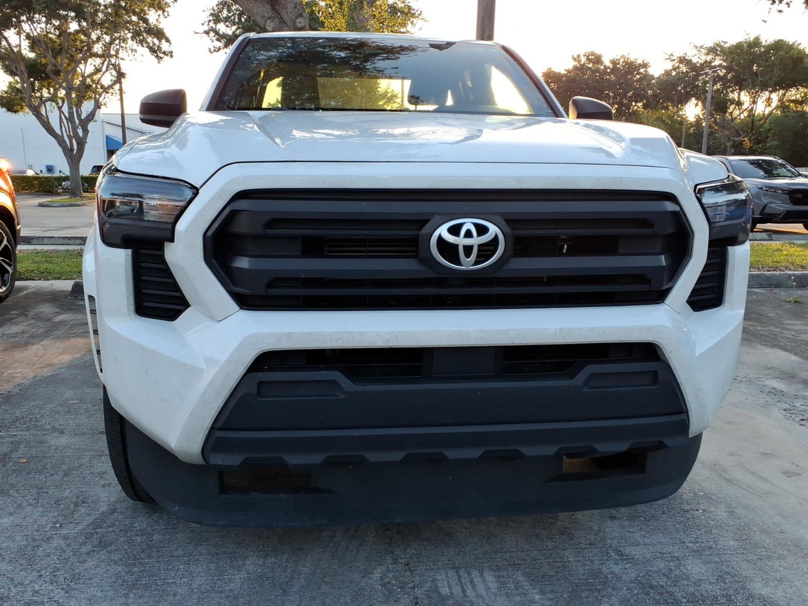 Used 2024 Toyota Tacoma SR RWD image 5