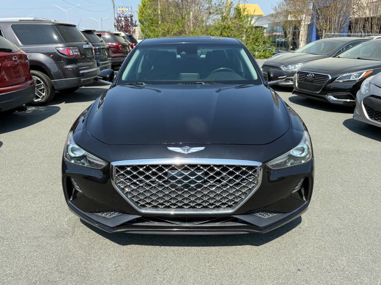 Used 2019 Genesis G70 2.0T Sport RWD image 2