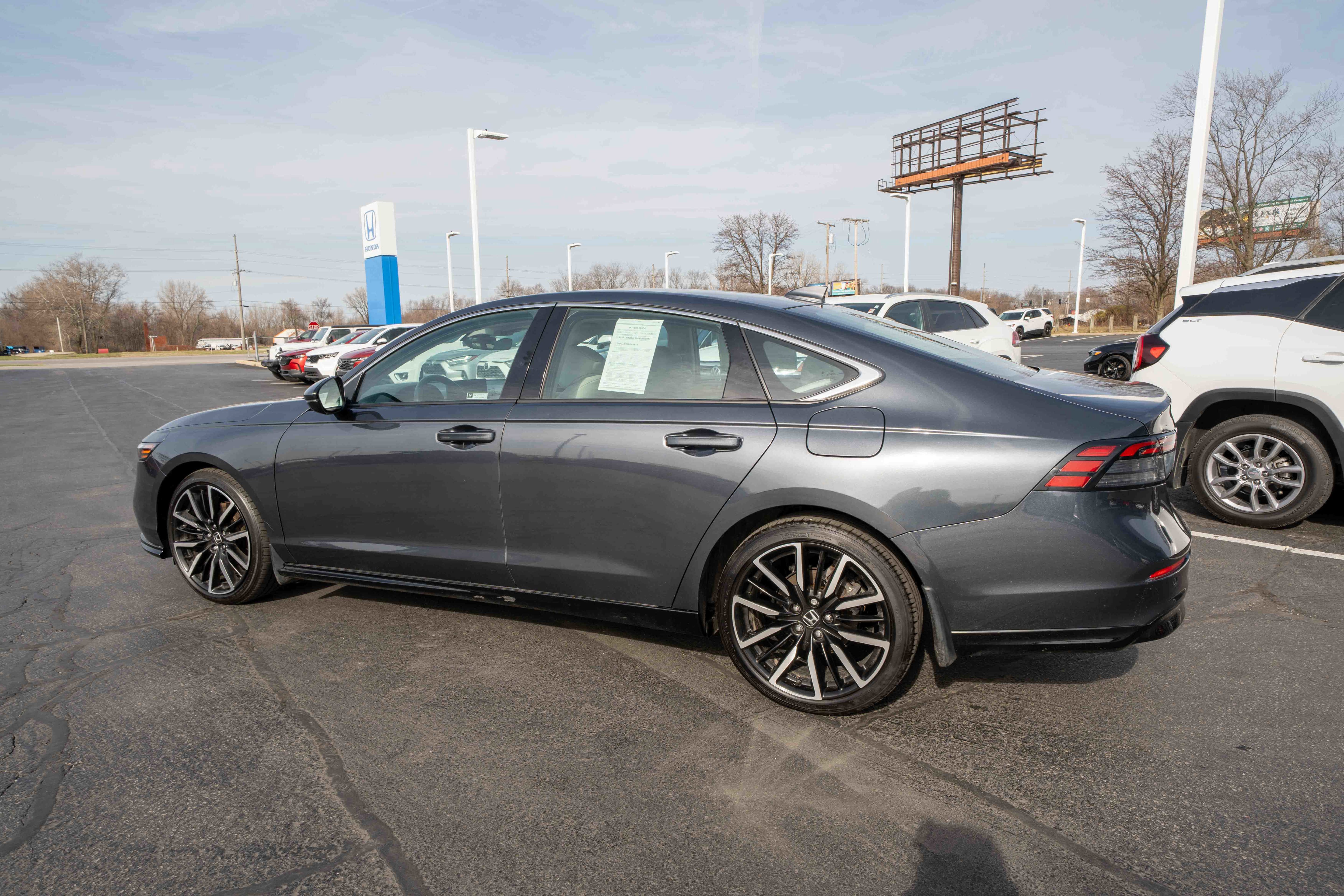 Used 2024 Honda Accord Touring image 4