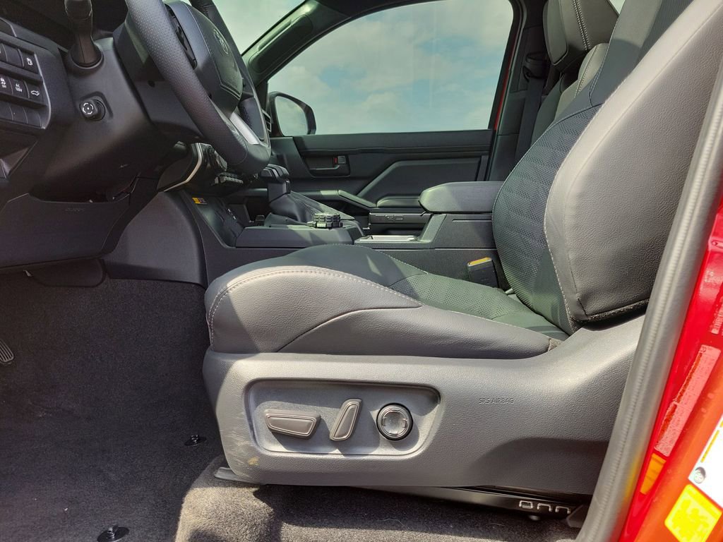 Used 2025 Toyota 4Runner TRD Off-Road Premium image 18