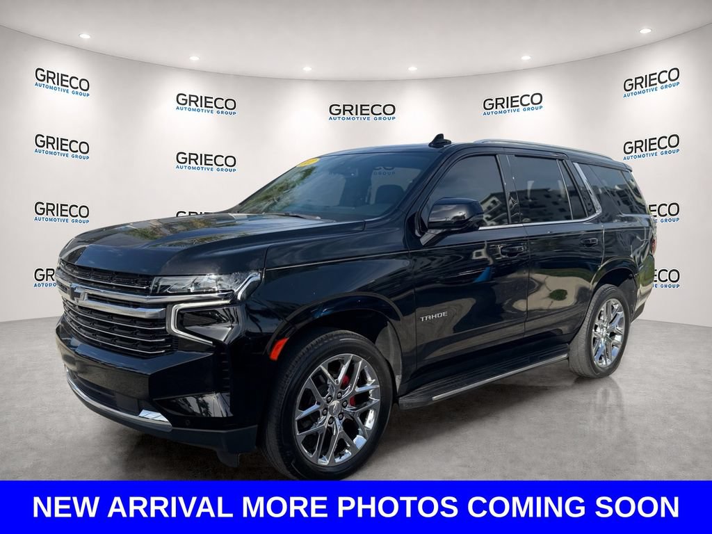 Used 2022 Chevrolet Tahoe LT w/ Luxury Package RWD image 3