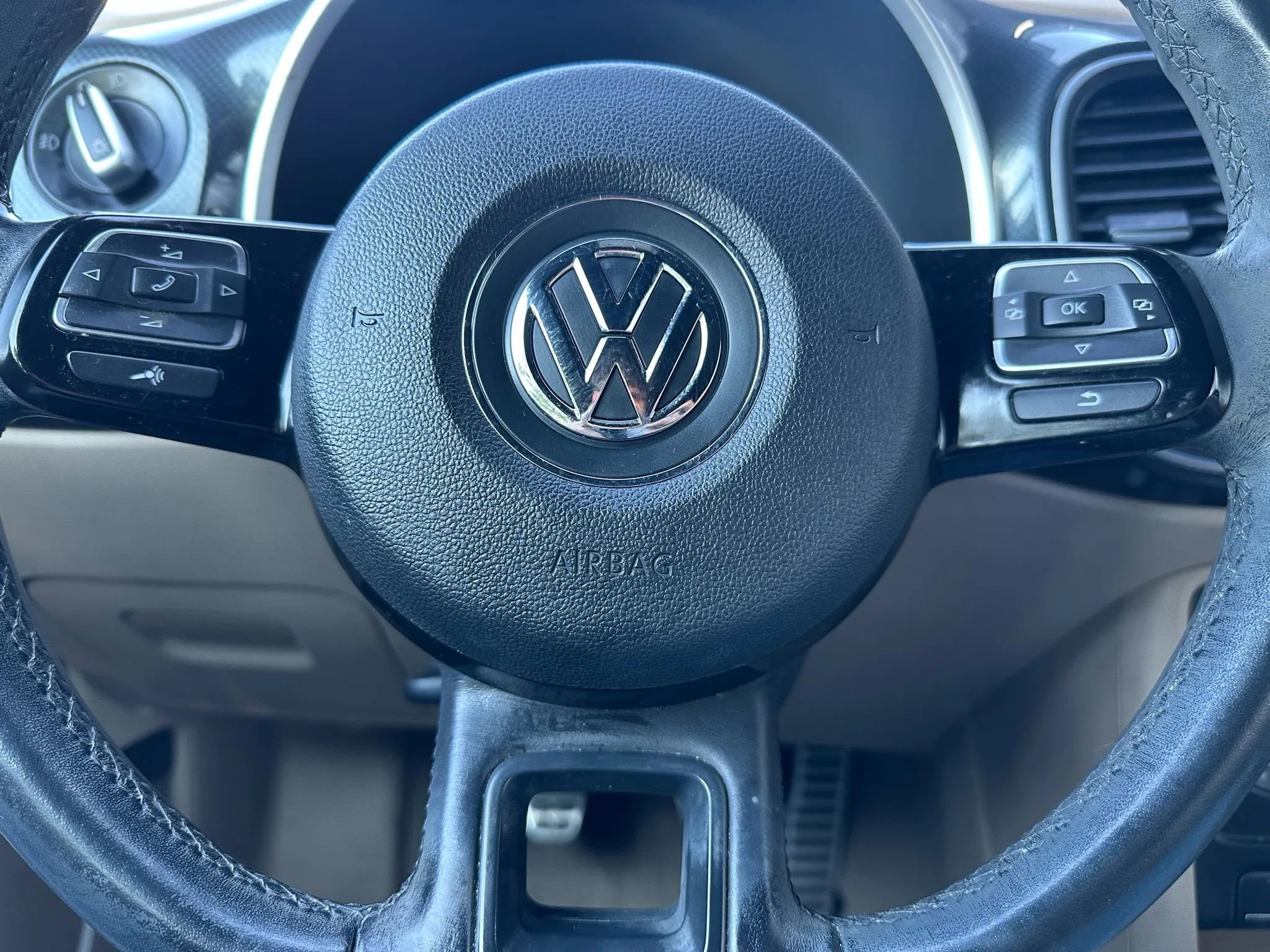 Used 2013 Volkswagen Beetle 2.0T image 15