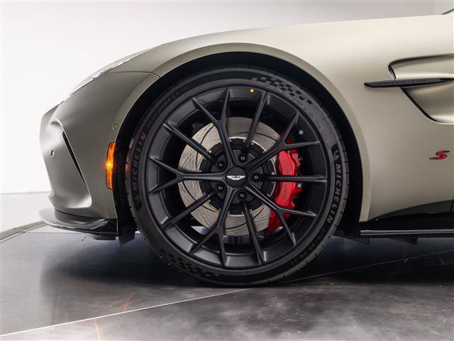 New 2026 Aston Martin V8 Vantage S RWD image 4