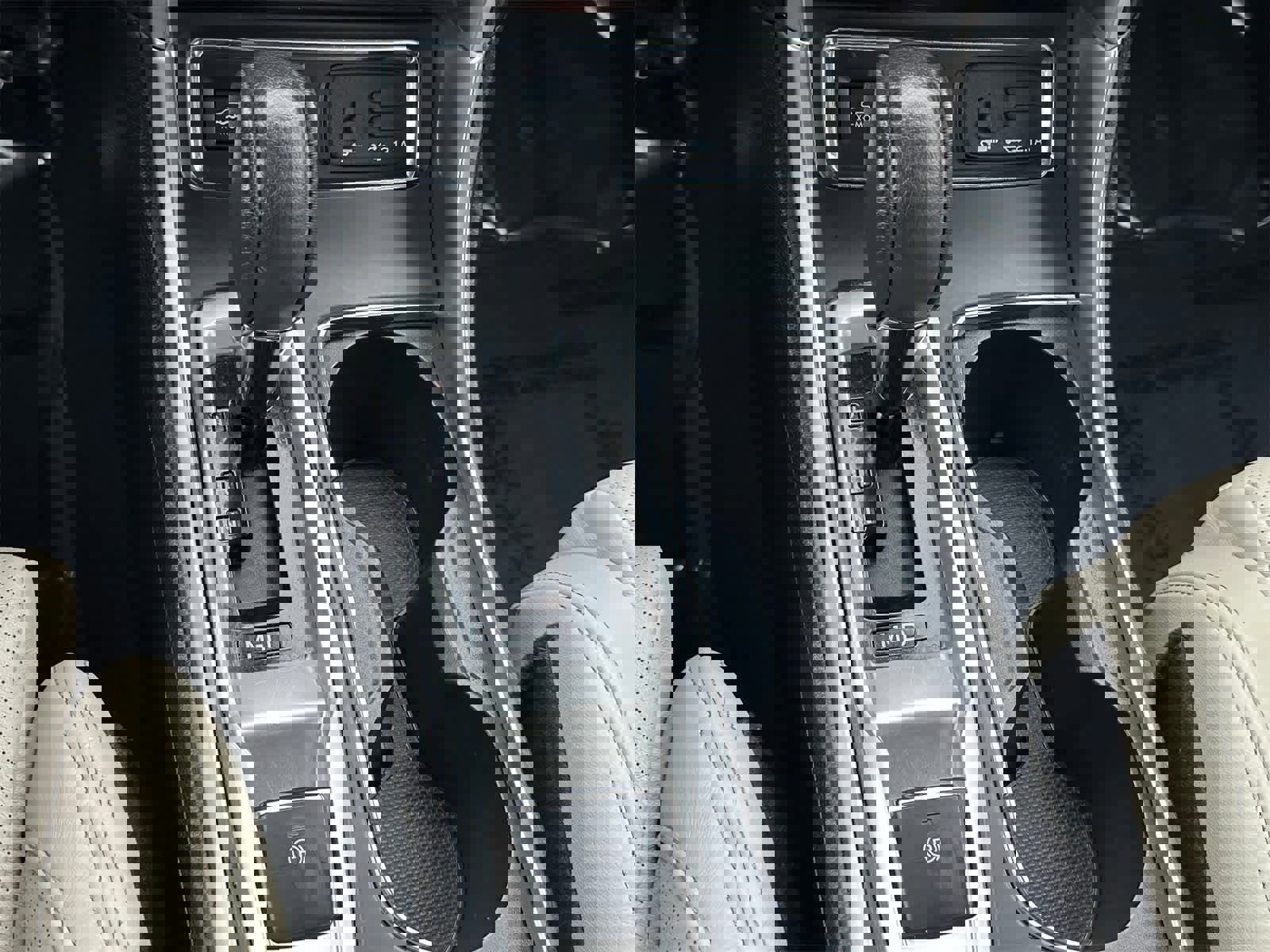 Used 2021 Subaru Ascent Limited w/ Technology Package image 23