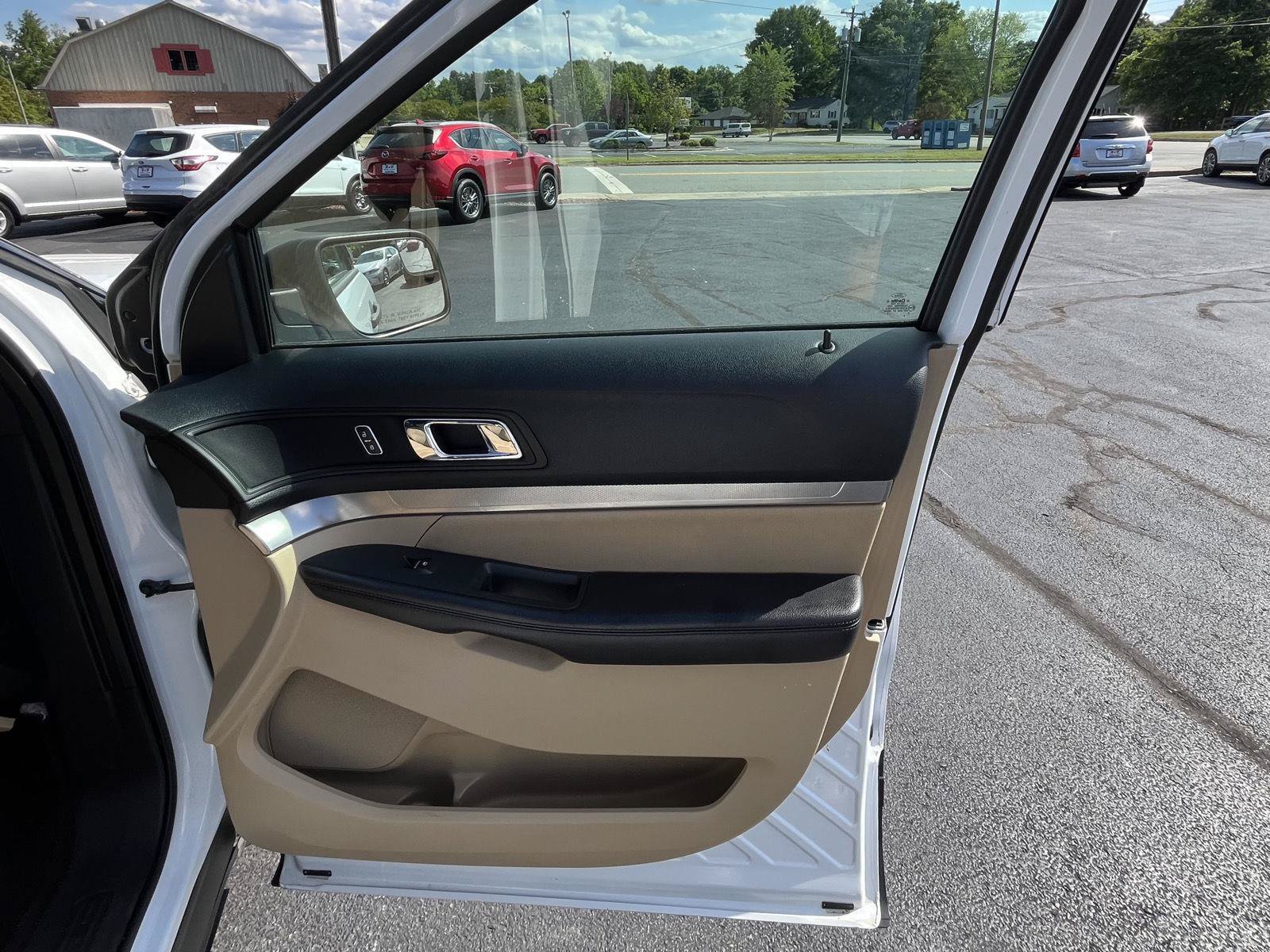 Used 2016 Ford Explorer FWD image 31