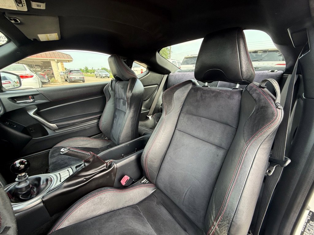 Used 2015 Subaru BRZ Limited w/ Popular Package #2B RWD image 14