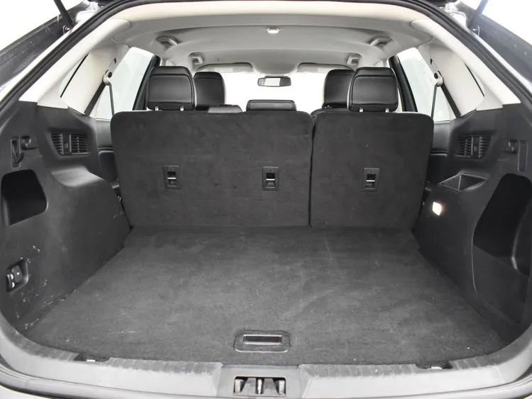 Used 2024 Ford Edge SEL image 16